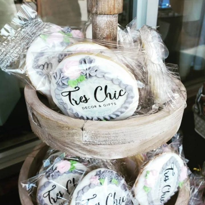 Custom logo cookies